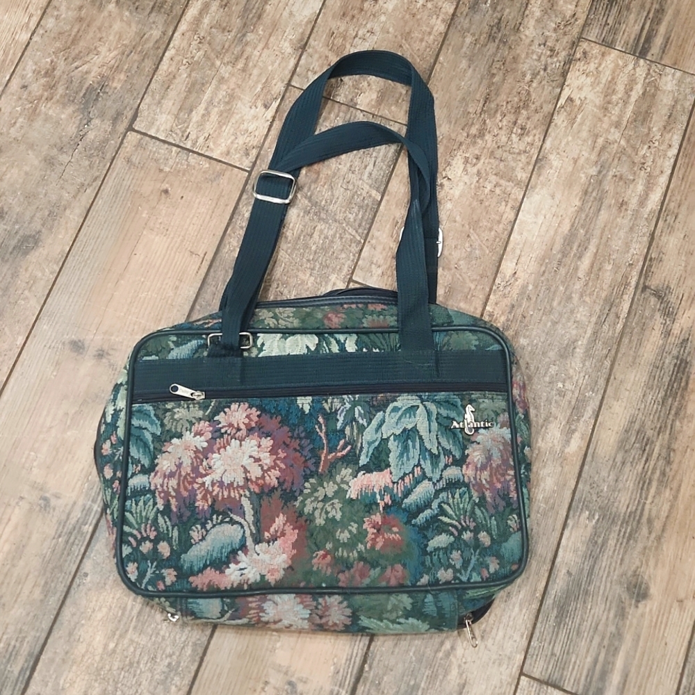 Vintage Atlantic Tapestry Toiletries Bag